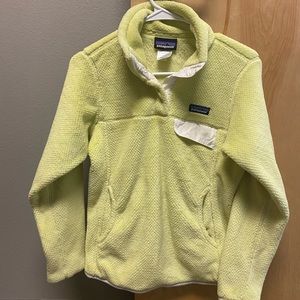Women’s patagonia yellow snap t pullover fleece